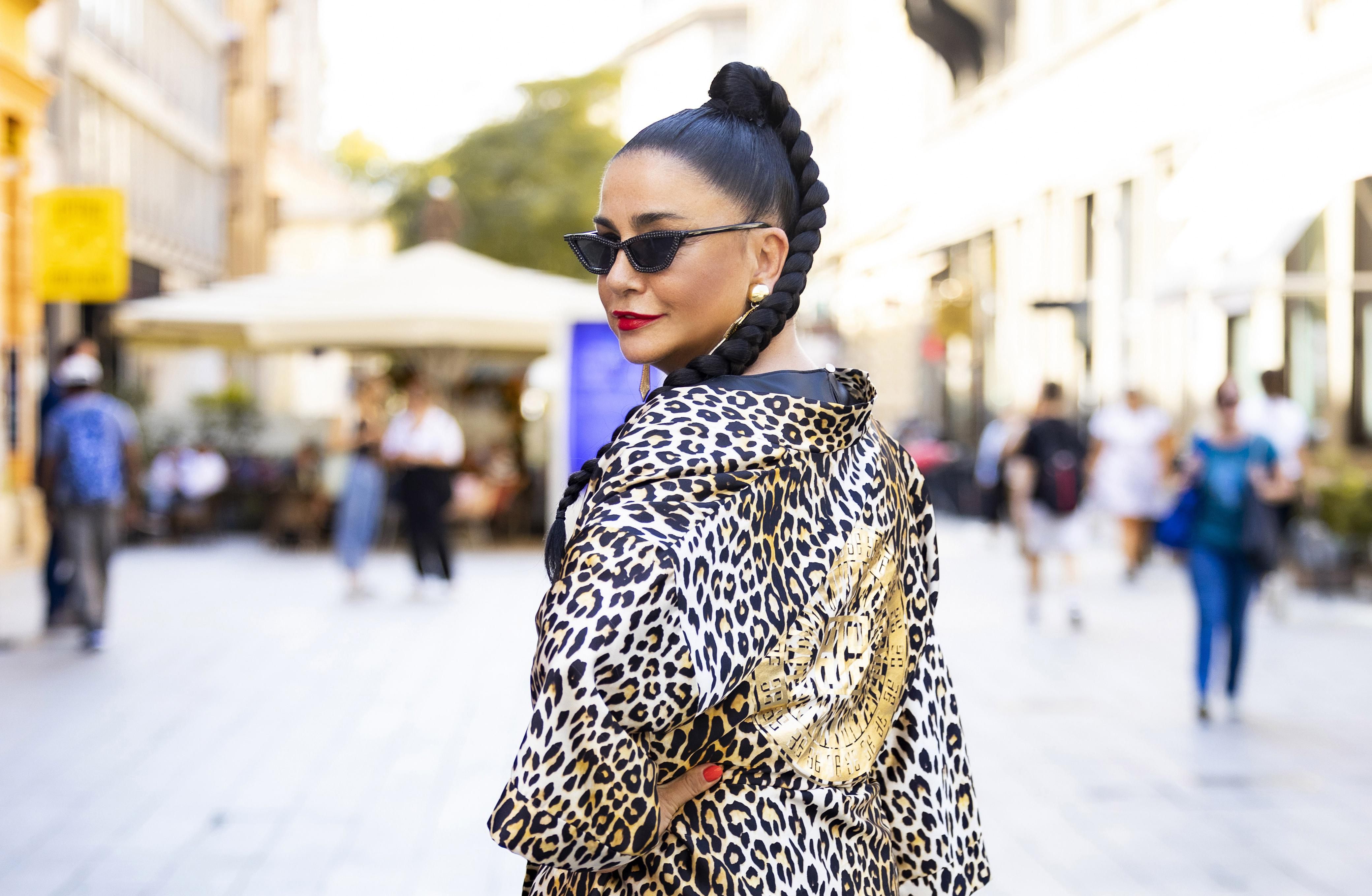 Alka Vuica zagrebačkim ulicama prošetala u odličnom stajlingu u kojem glavnu riječ vodi leopard uzorak