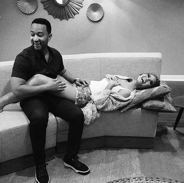 Hot on Instagram: John Legend i Chrissy otkrili spol djeteta