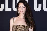 Anne Hathaway odvažno nosi leopard print od glave do pete i pritom izgleda fantastično!