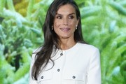 Kraljica Letizia ponovno zablistala: Monokromatska elegancija u Mango kompletu i cipelama koje su vječni hit