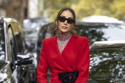 Tamara Kalinić u crvenom blejzeru i čipkastoj dolčeviti kao savršen primjer elegancije s pomakom