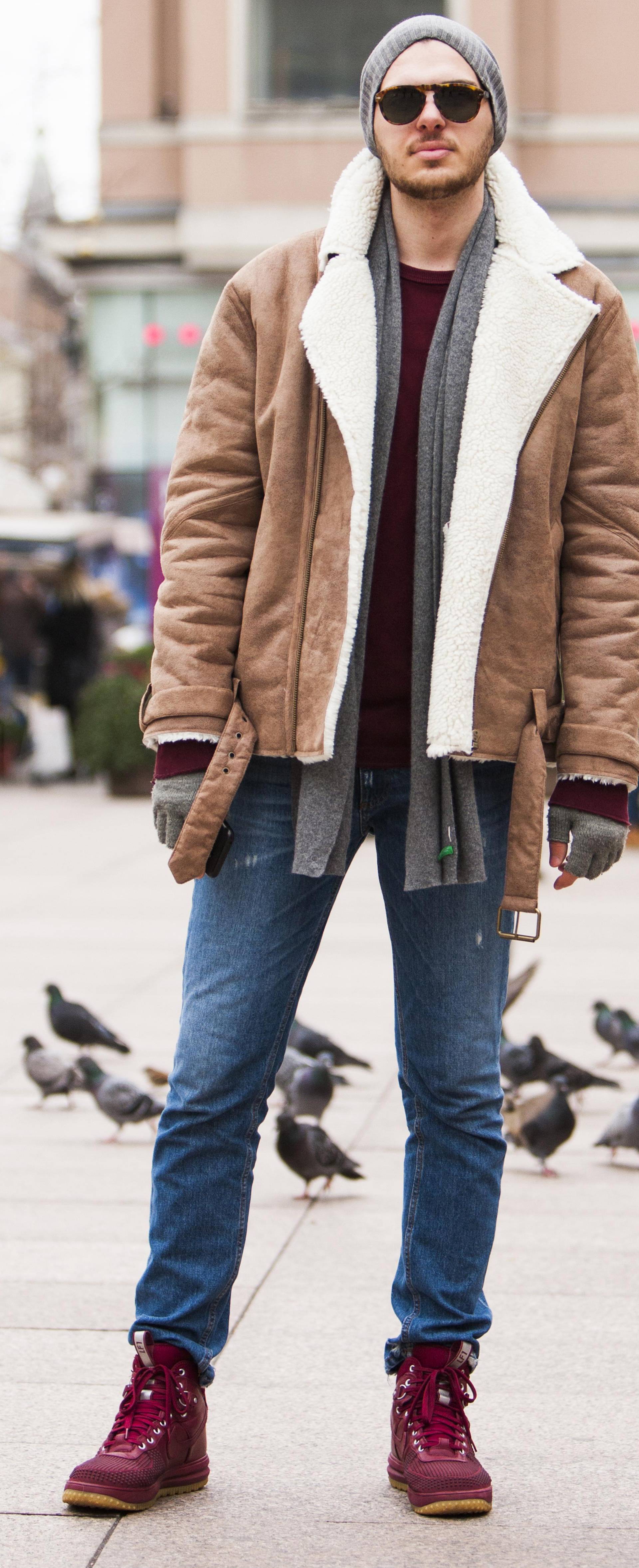 Ovaj zgodni student prava zna kako biti stylish pobjednik u borbi s hladnoćom