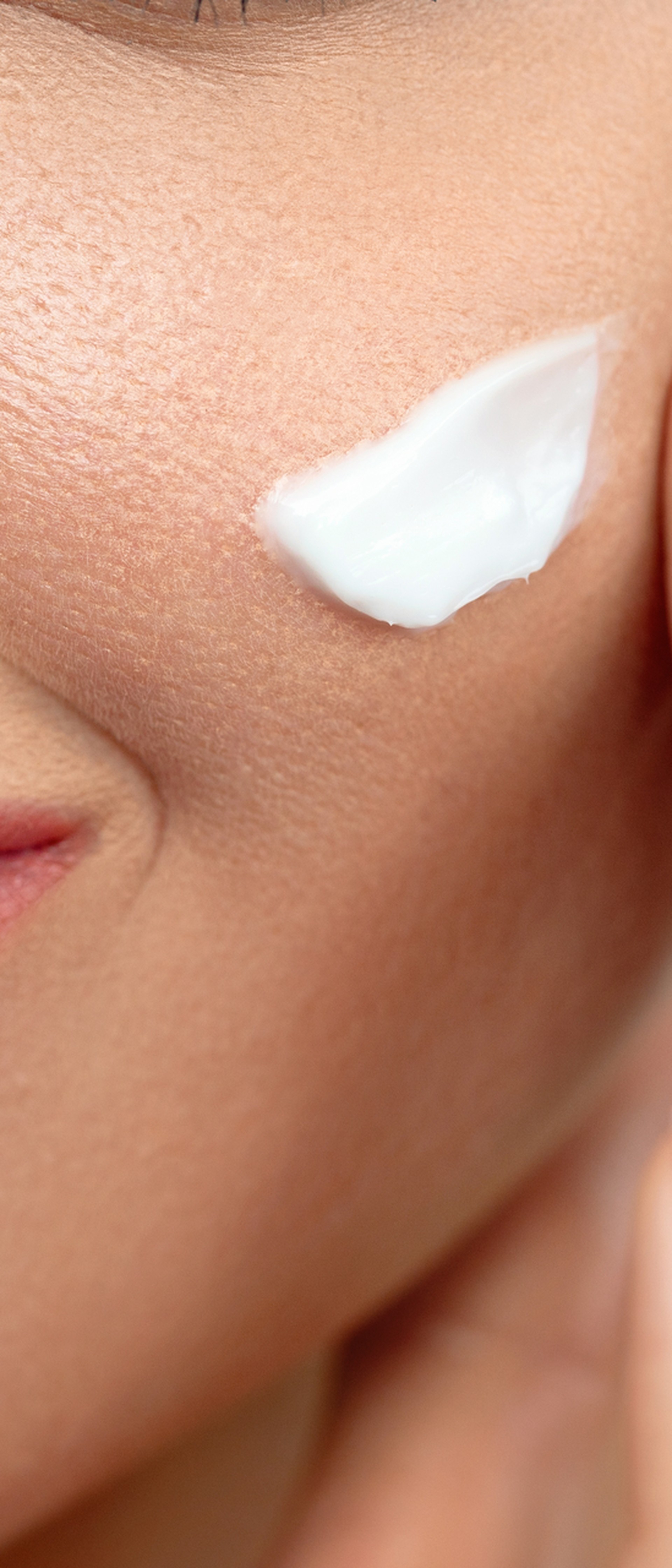 Legendarna krema koju obožavaju generacije: U jednom proizvodu krije se sve što vam treba za savršenu rutinu