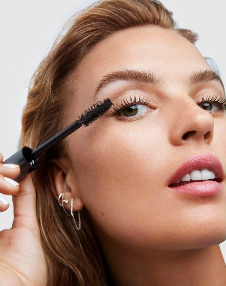 Najbolje tubing maskare koje pružaju savršen volumen i gustoću s jednim potezom