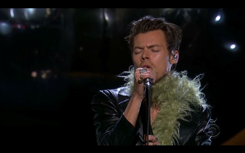 Najzanimljivije Kombinacije S Dodjele Grammyja Harry Styles U Genijalnom Koznom Odijelu Beyonce U Mini Haljini Diva