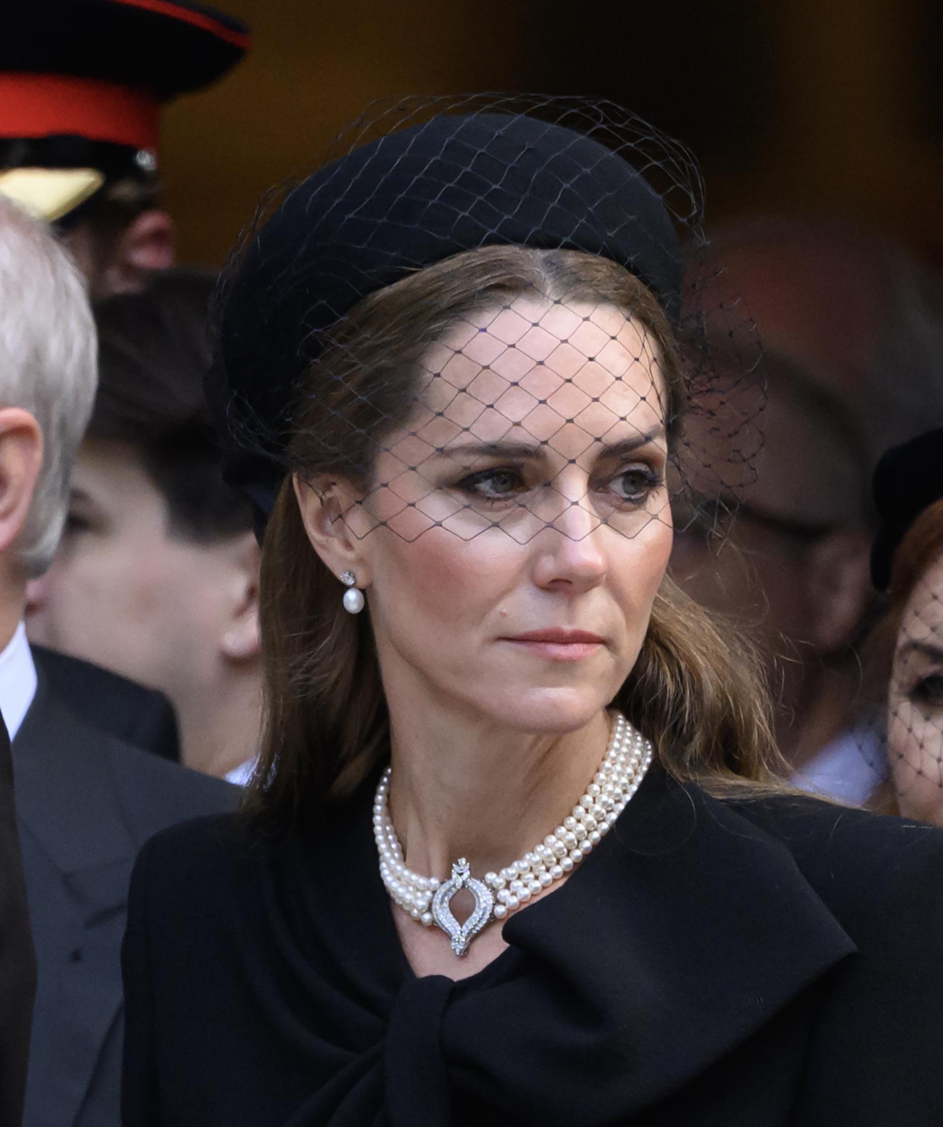 Kate Middleton dirljivim modnim izborom odala počast vojvotkinji od Kenta