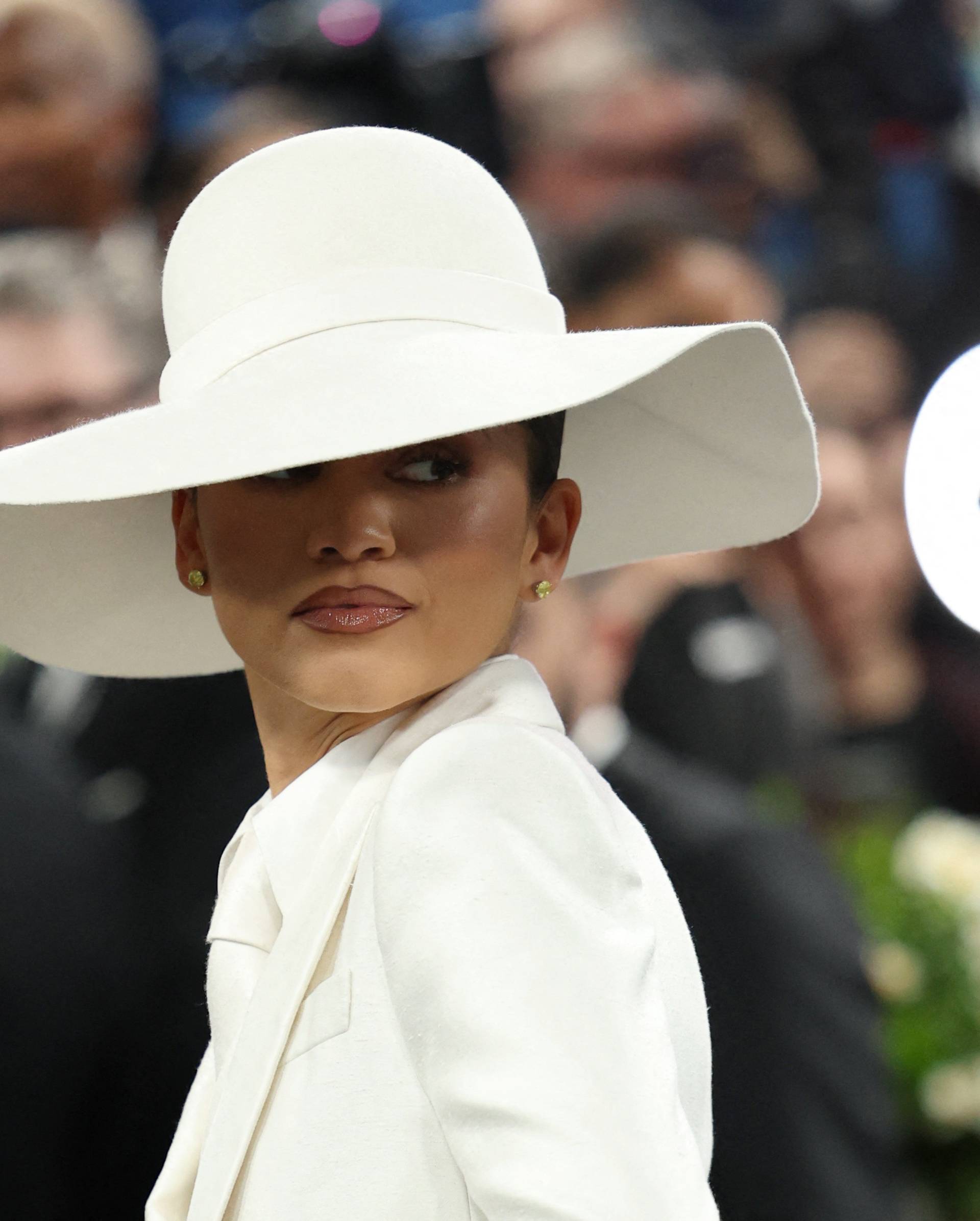 Još jedan genijalan look Zendaye na Met Gali: Odijelo inspiriranom vjenčanicom Biance Jagger iz 70-ih