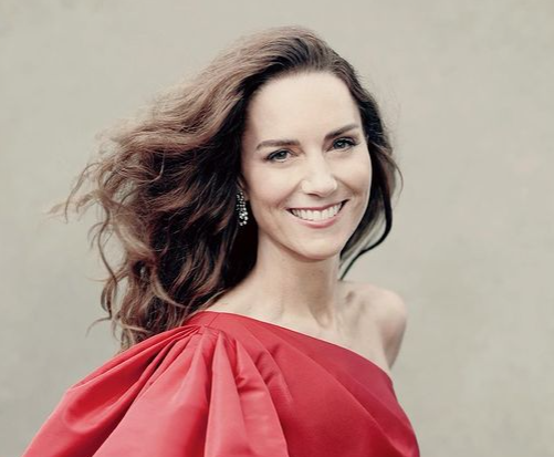 Kate Middleton oduševila portretom za 40. rođendan: Izgleda spektakularno u raskošnoj crvenoj haljini