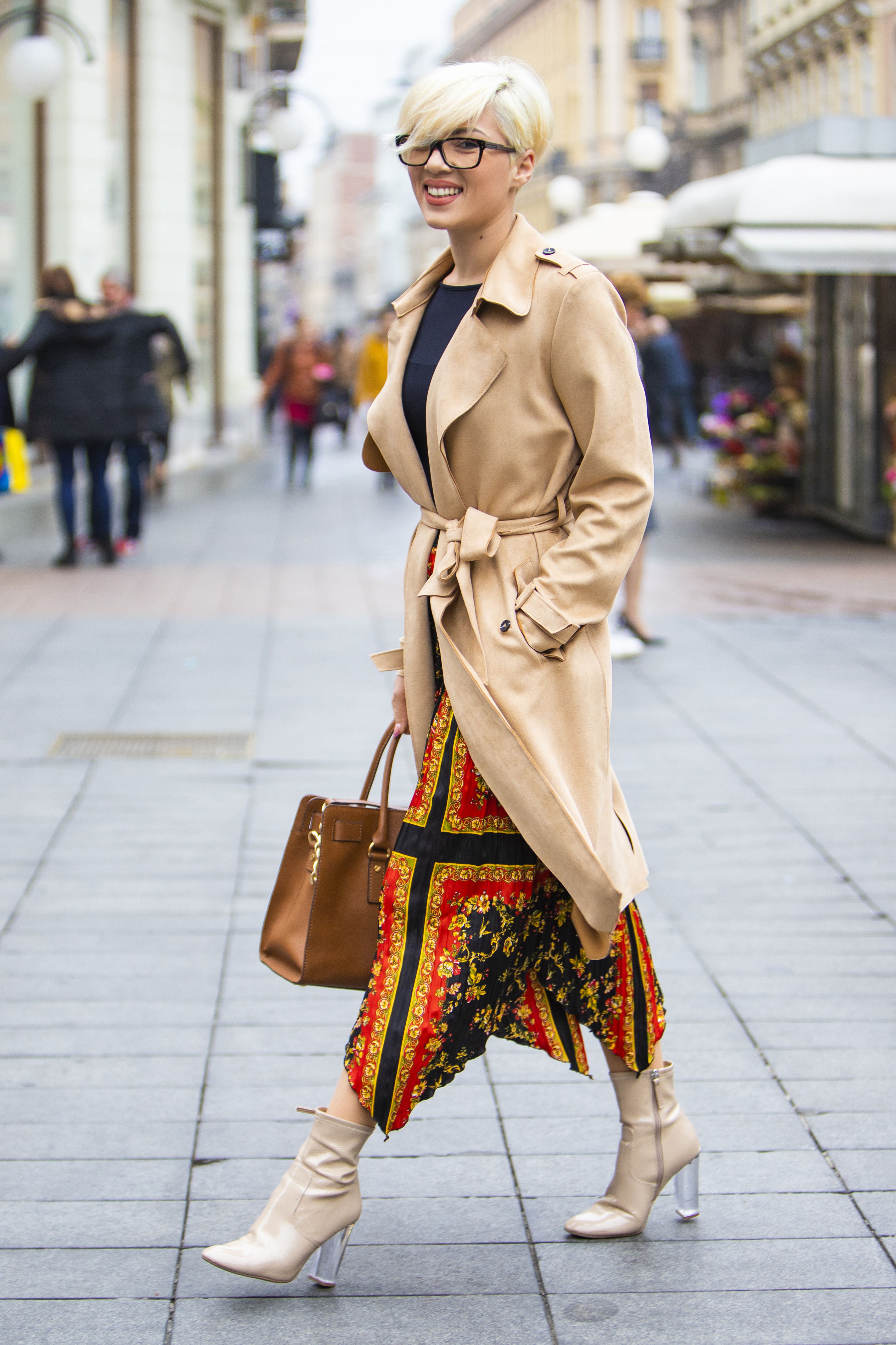 Atraktivna Dalmatinka sa špice: "Često se dogodi da kupim nešto trendi, prvo mi se rugaju, a kasnije i oni nose slično"