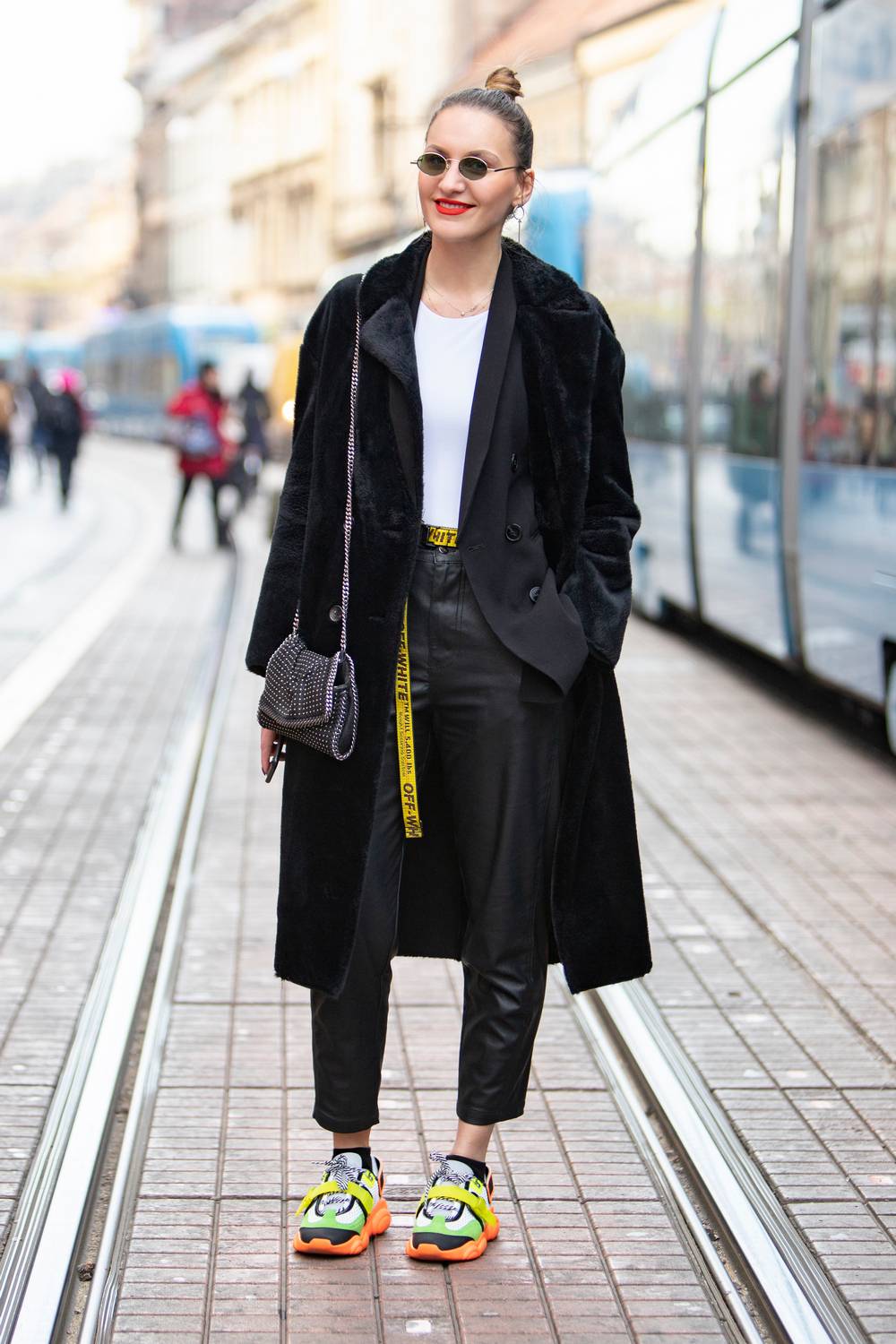 Jeste li dovoljno odvažni da isfurate tenisice kakve nosi stylish dama sa špice?