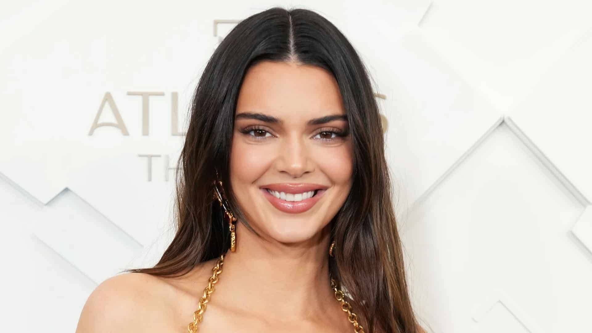 Kendall Jenner zablistala je u rijetkoj vintage Gucci haljini na ljetovanju na Bahamima