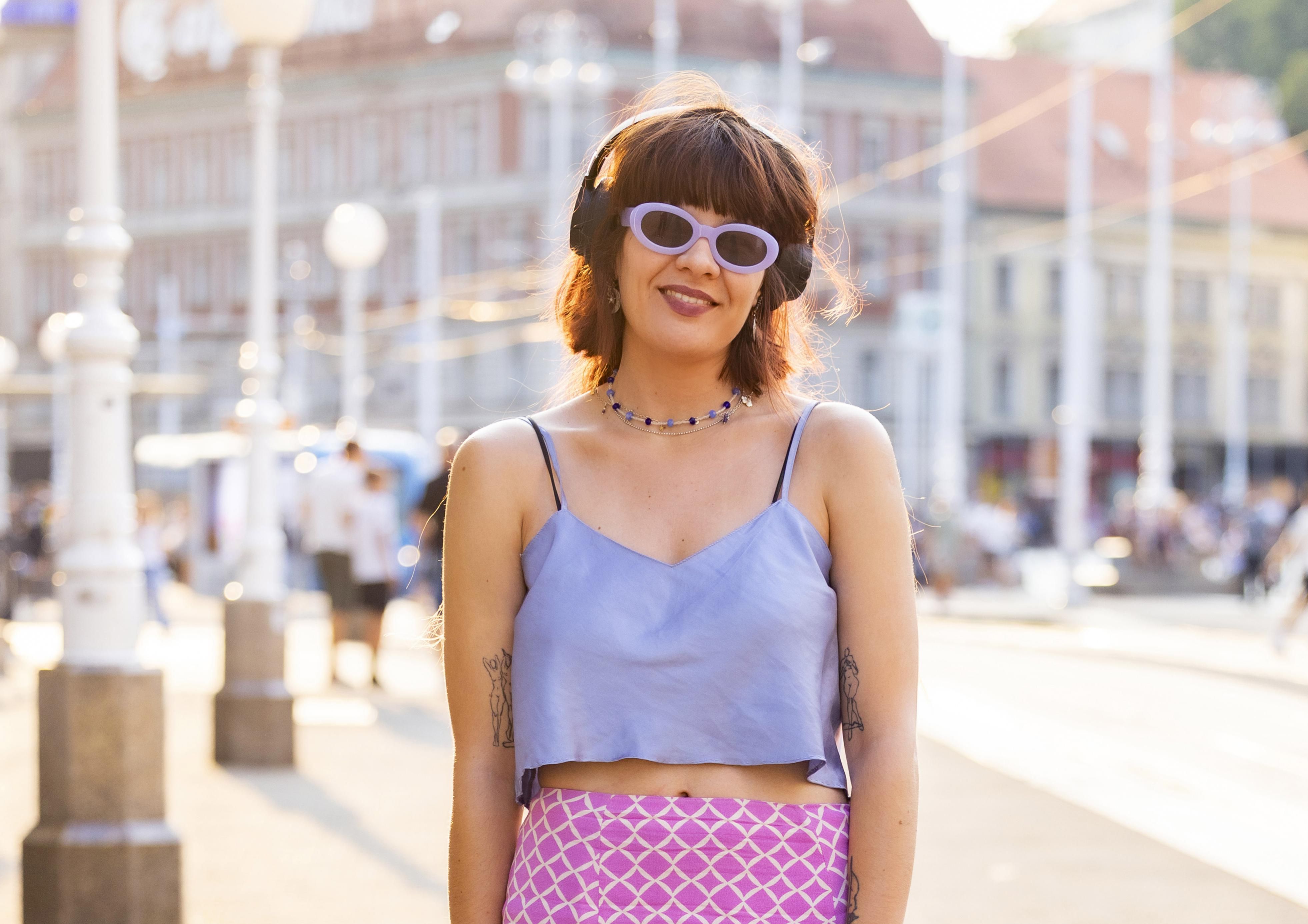 Simpatična Dora u sjajnom ljetnom outfitu: 'Danas mi se nosila roza, ali inače je ne nosim često'