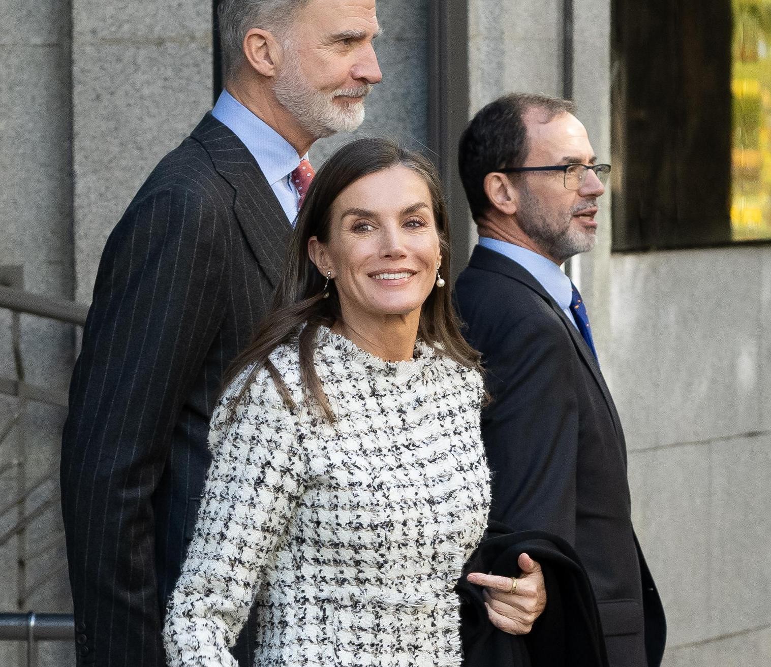 Kraljica Letizia u tvidu i 'bakinim cipelama' pokazala kako elegancija susreće udobnost