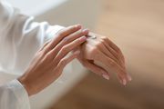 Za meku i nahranjenu kožu ruku: Isprobajte genijalan sastojak savršen za obnovu osjetljive kože
