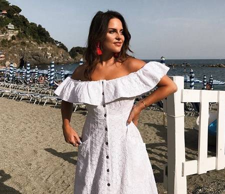 Influencerice su odlučile: Ovo je jedina bijela haljina koja nam treba ovog ljeta 