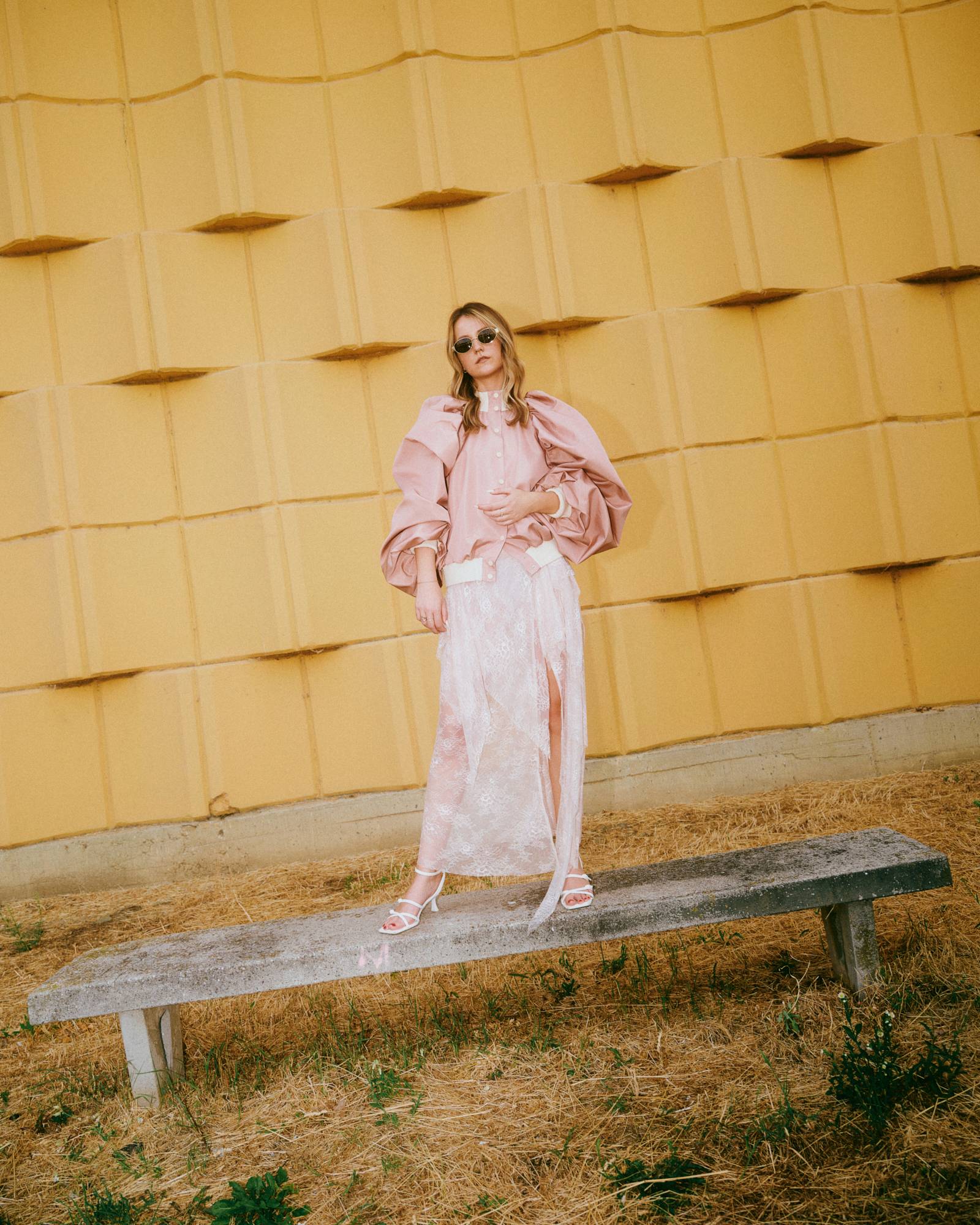 Lokomotiva Pre-Fall 25: Modna dizajnerica Lana Puljić igra se chic stilskim elementima ljeta i jeseni