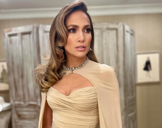 Jennifer Lopez zabljesnula je u bež haljini s potpisom dizajnerice Monique Lhuillier