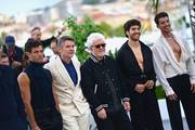 Pedro Almodóvar u Saint Laurent bomber jakni od 2500 eura modno zasjenio mlađe kolege