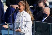 Odabir koji nije prošao nezamijećeno: Jennifer Lopez na inauguraciji nastupila u šljokičastim bijelim hlačama
