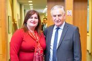 Ministrica Žalac plijenila pozornost u pripijenoj crvenoj haljini
