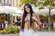 Zgodna pjevačica savršeno spaja ljetne klasike u genijalan outfit koji rado prepisujemo
