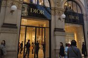 Dior i Armani u problemima: Procurilo koliko zaista košta izrada jedne torbice koja se prodaje za 2800 dolara