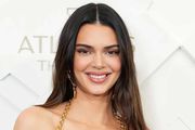 Kendall Jenner zablistala je u rijetkoj vintage Gucci haljini na ljetovanju na Bahamima