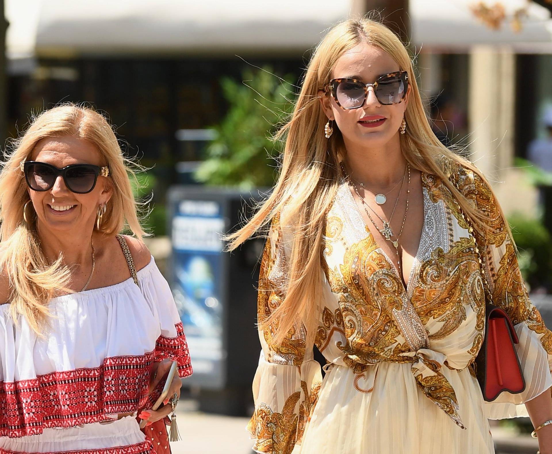 Lepršava haljine i sandale: Prekrasne dame nisu prošle nezamijećeno u savršenim ljetnim outfitima