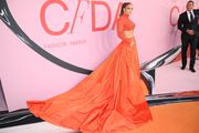 J.Lo dobila nagradu za modnu ikonu i pokazala zavidne trbušnjake!