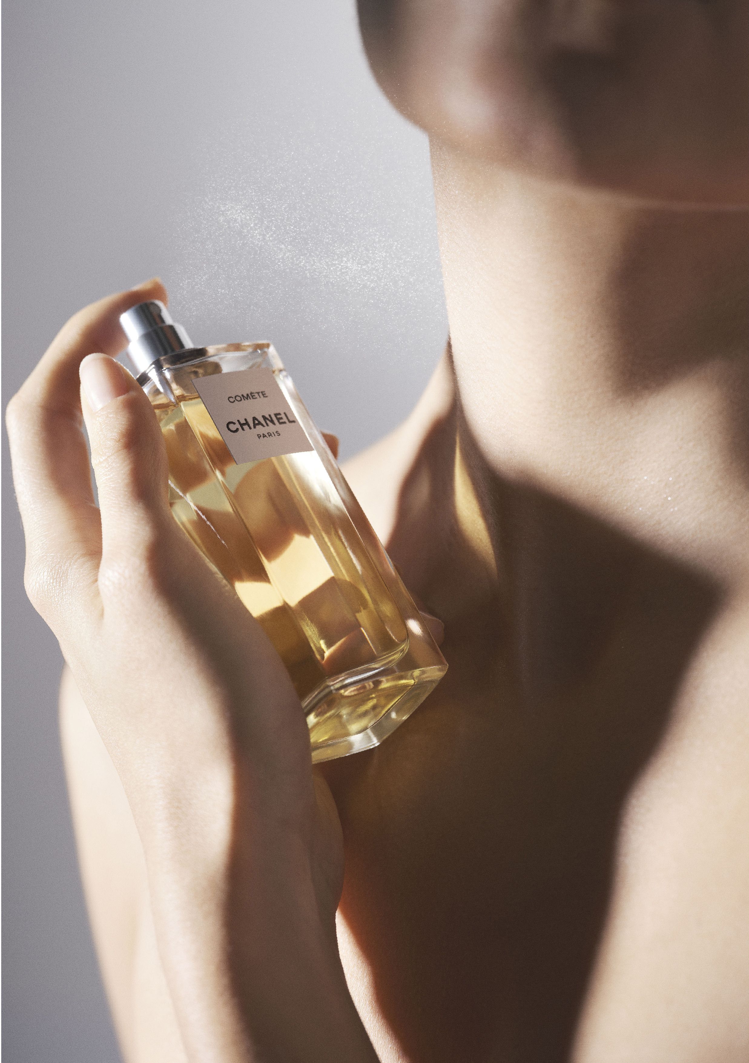 Chanel lasnirao novi parfem: Inspiriran je zvijezdama, no neočekivani cvijet dominira mirisom