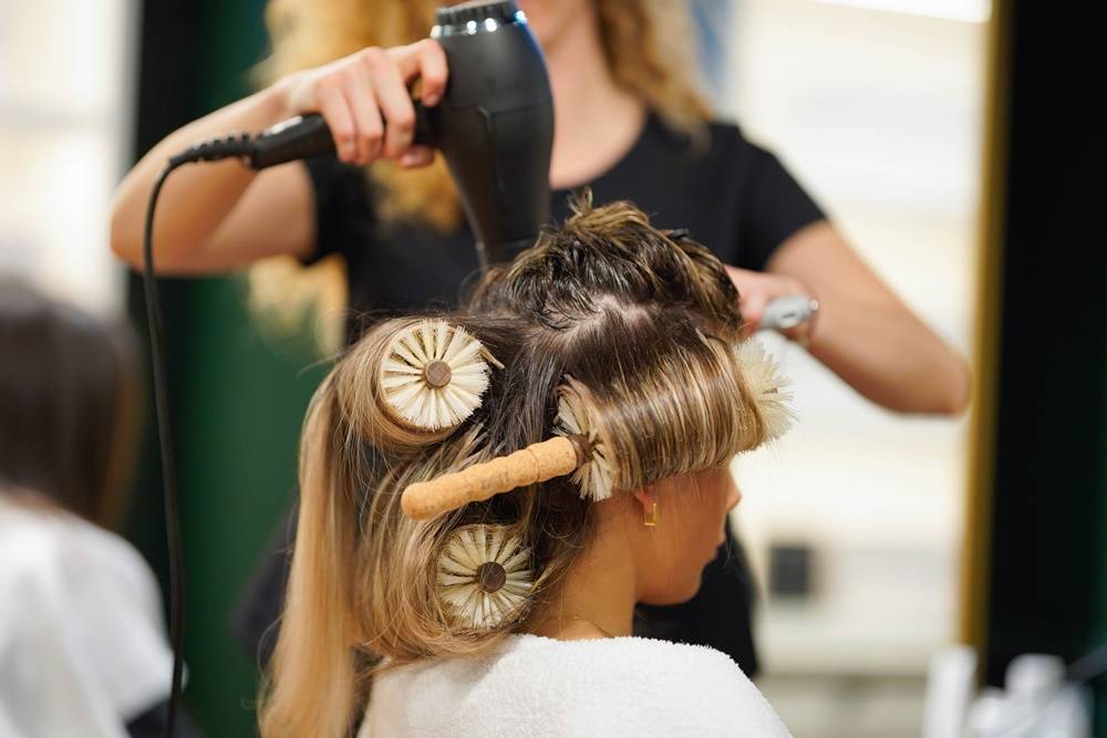 Dubinska i pravilna njega kose kao misao vodilja Kalmar Hair & Skin Boutiquea