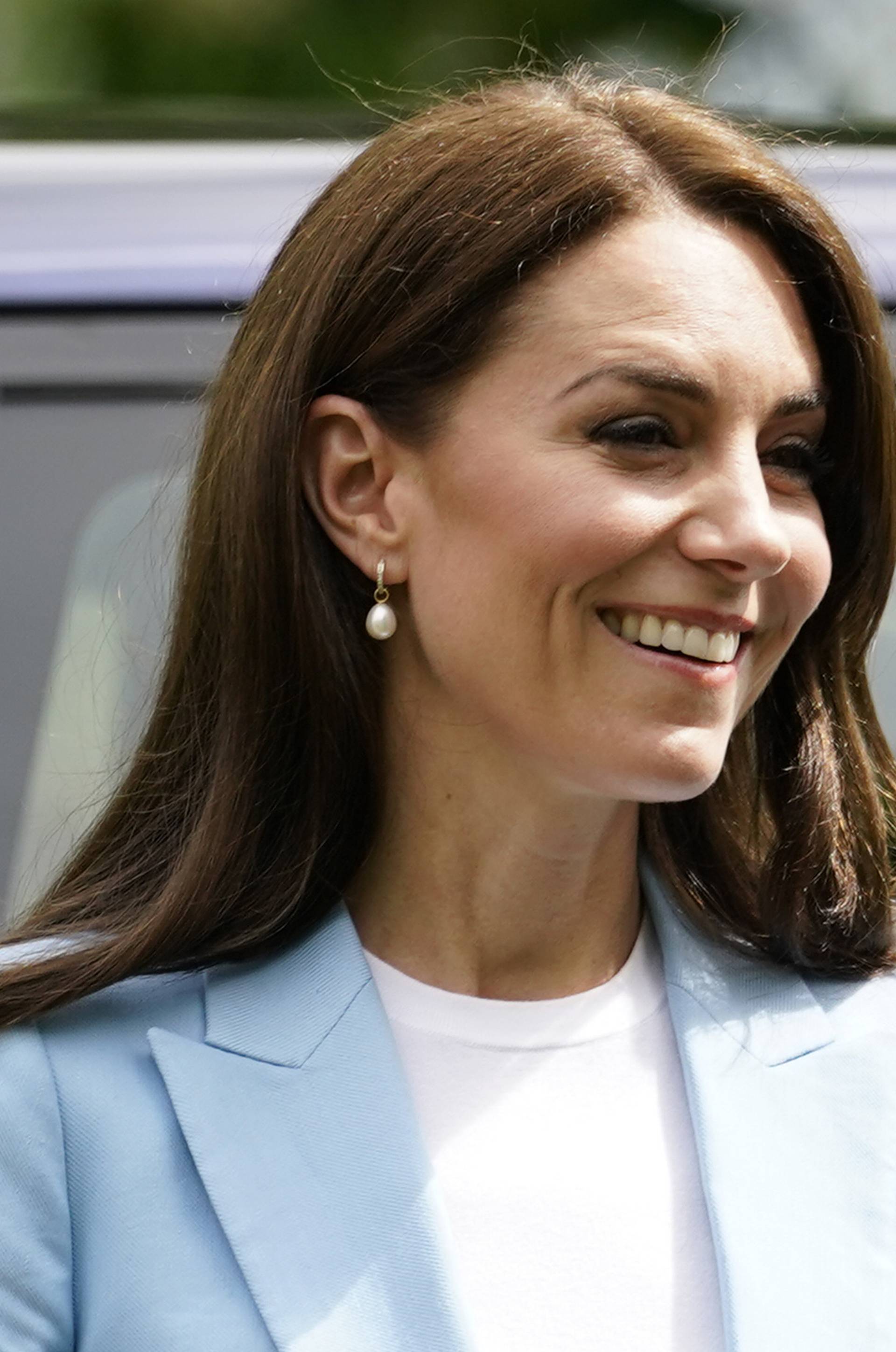 Kate Middleton u savršenom proljetnom blejzeru i kombinaciji koju je lako prepisati