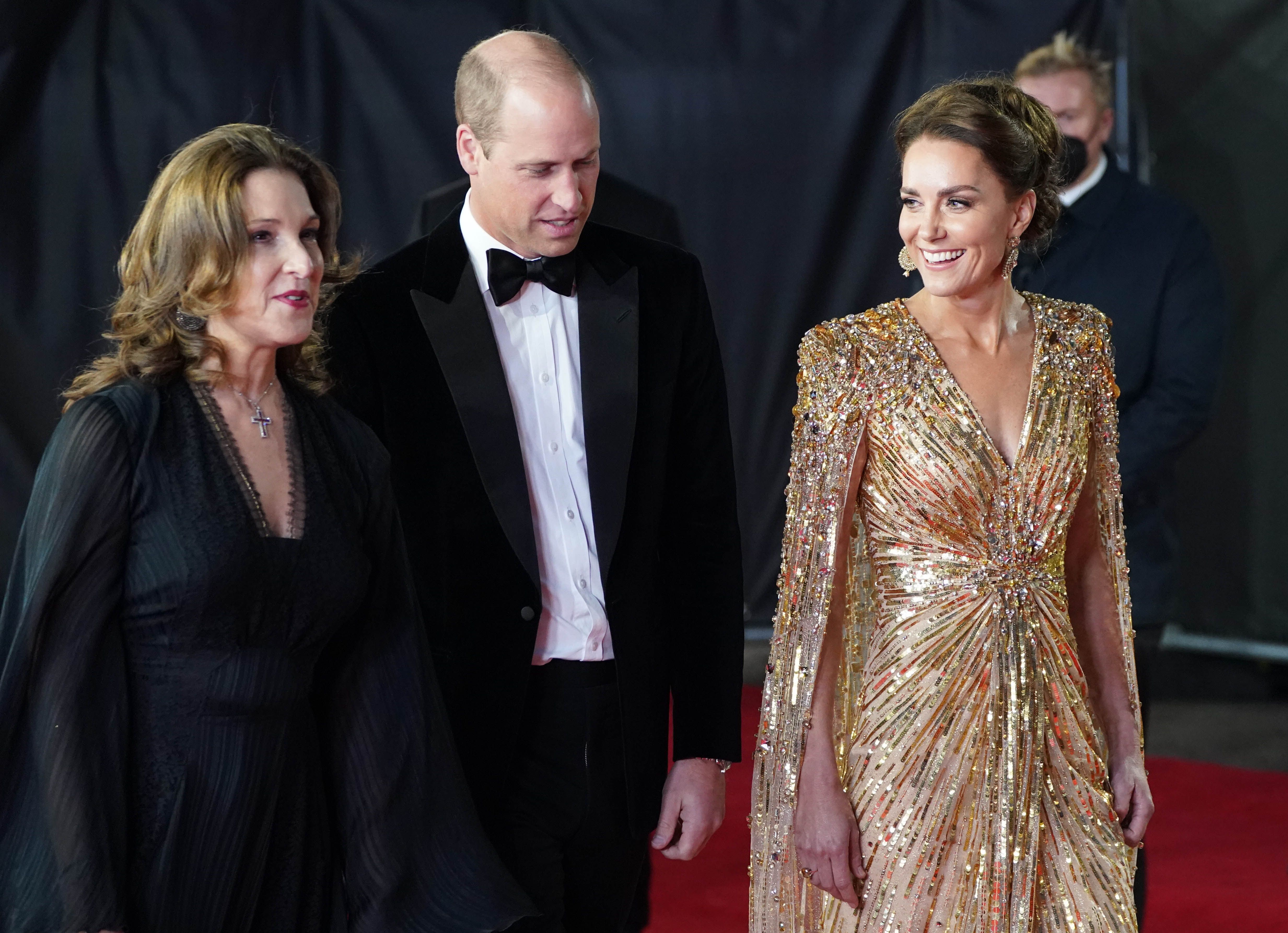 Svi pogledi usmjereni prema Kate Middleton: Vojvotkinja je zablistala u jednoj od najraskošnijih haljina