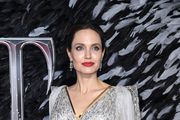 Angelina Jolie na premijeri drugog nastavka filma Maleficent zablistala je u predivnoj vilinskoj haljini