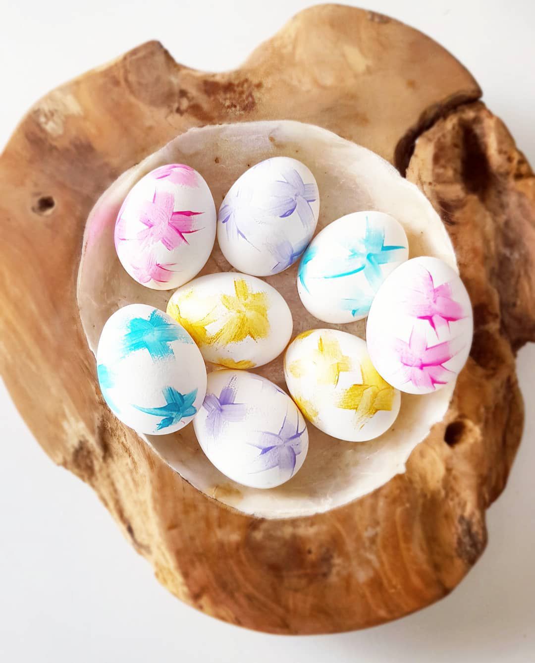Super jednostavan trik s kojim ćete kuhanjem dobiti bijela jaja, savršena za ukrašavanje