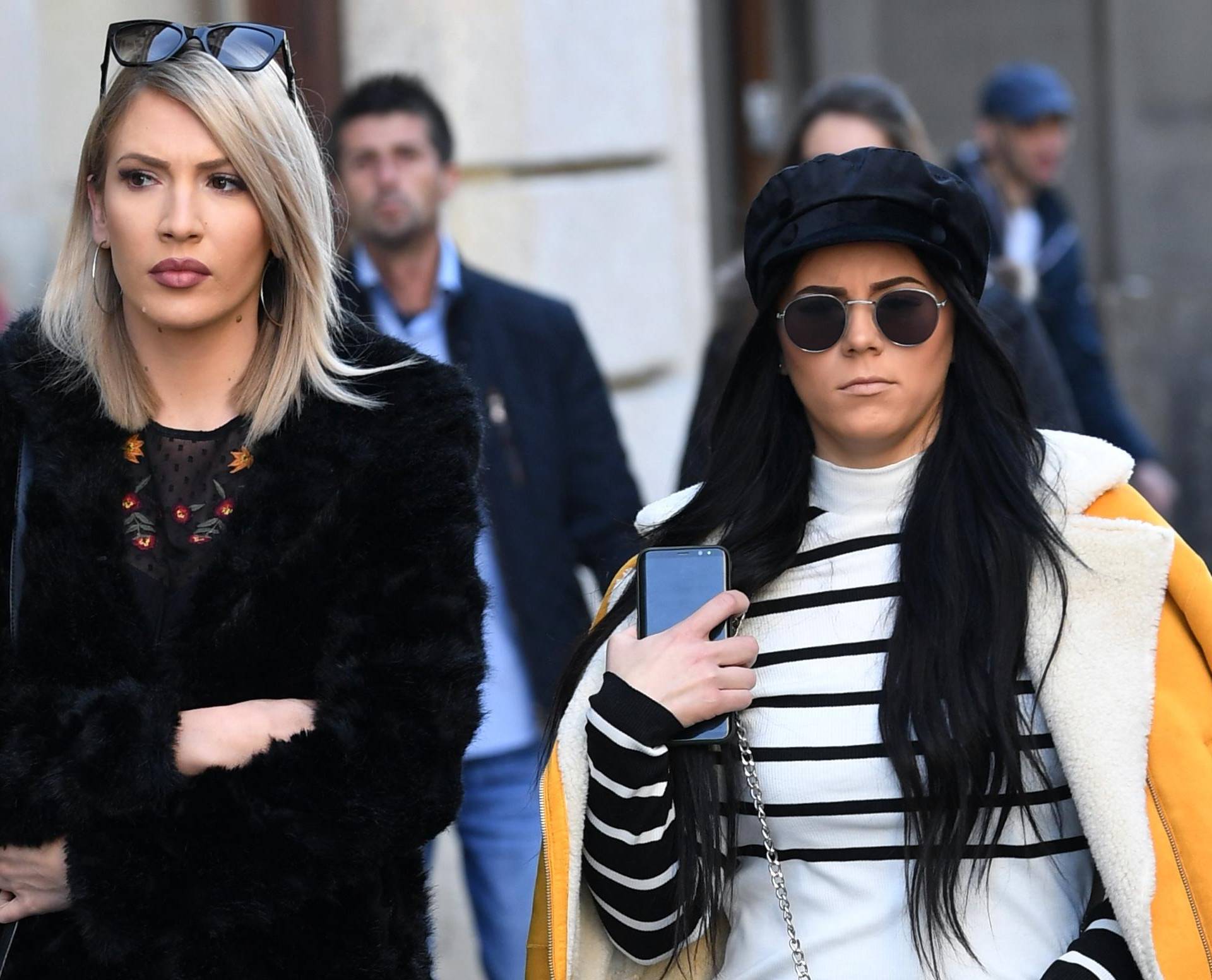 Stylish prijateljice znaju da bez kožnih komada nema trendi zime!