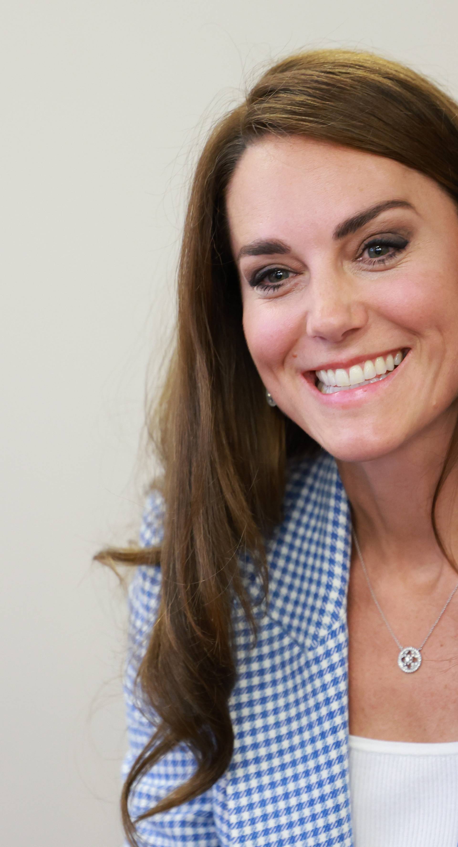 Jednostavnost joj fantastično stoji: Kate Middleton u business-casual kombinaciji koju možete lako prepisati