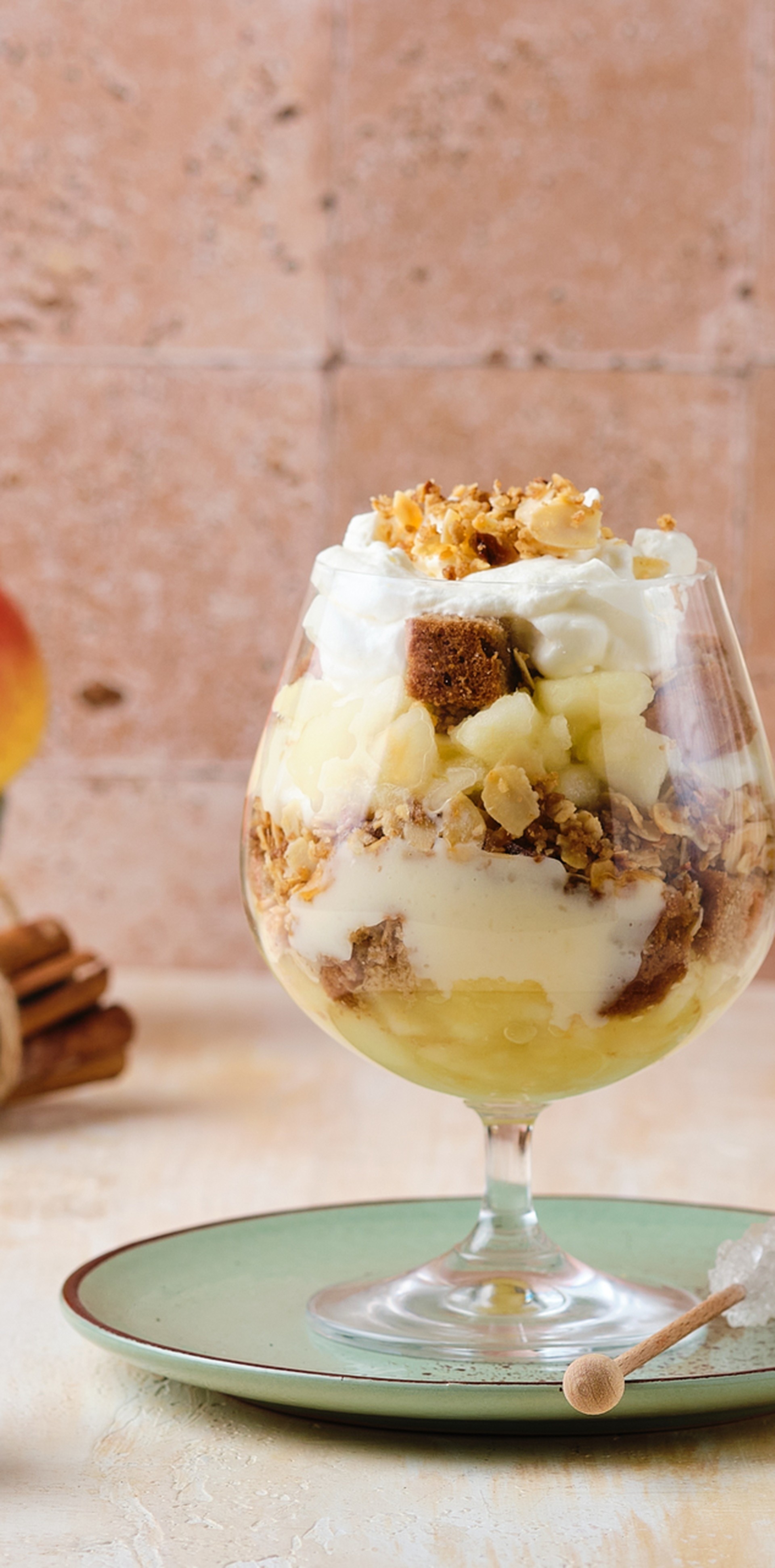 Desert u čaši koji zamiriše cijelu kuću, ima iznenađujuće malo kalorija, a idealan je za nenajavljene goste!
