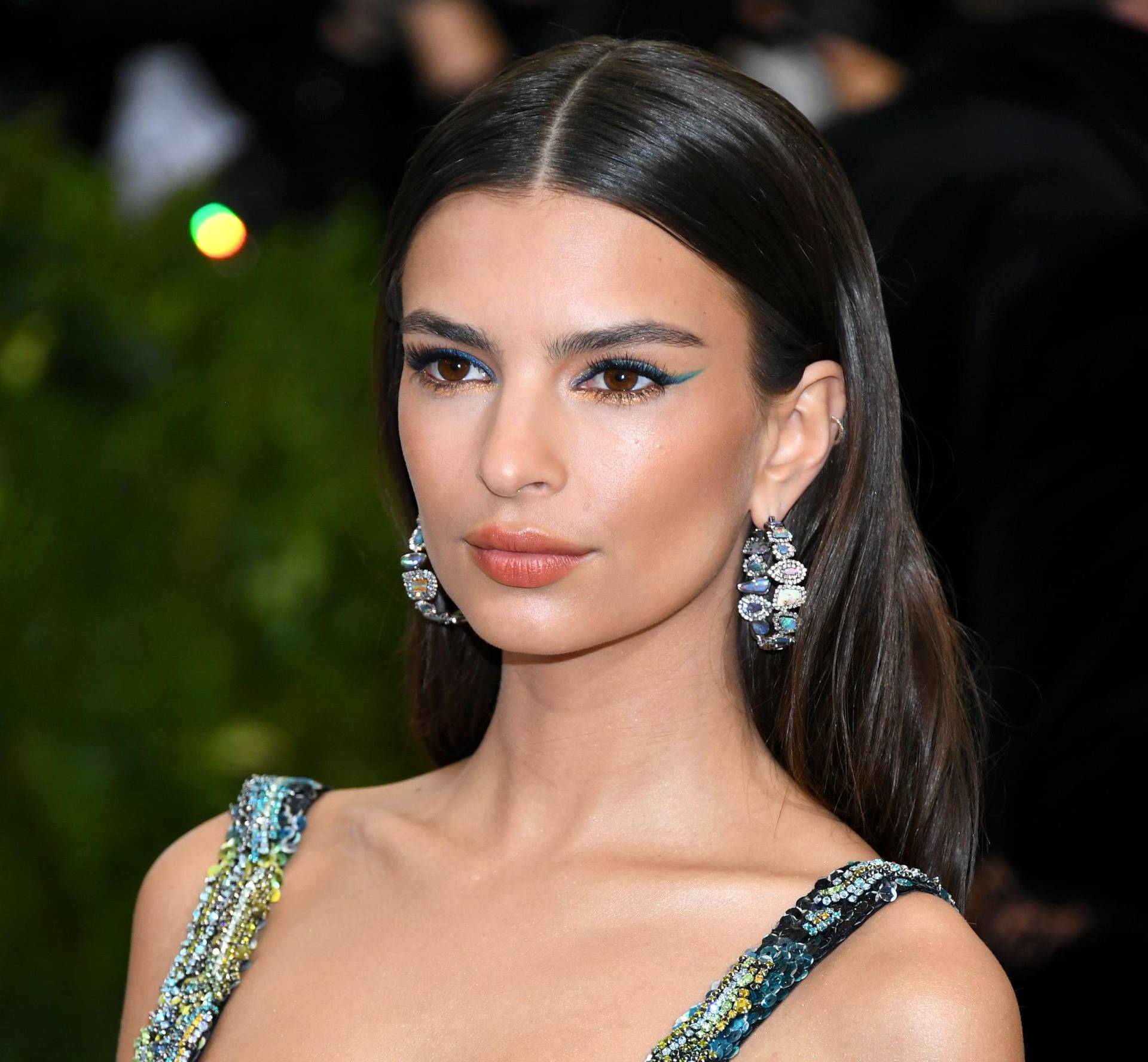 Ne pomaže joj ni seksepil: Emily Ratajkowski napravila modnu katastrofu