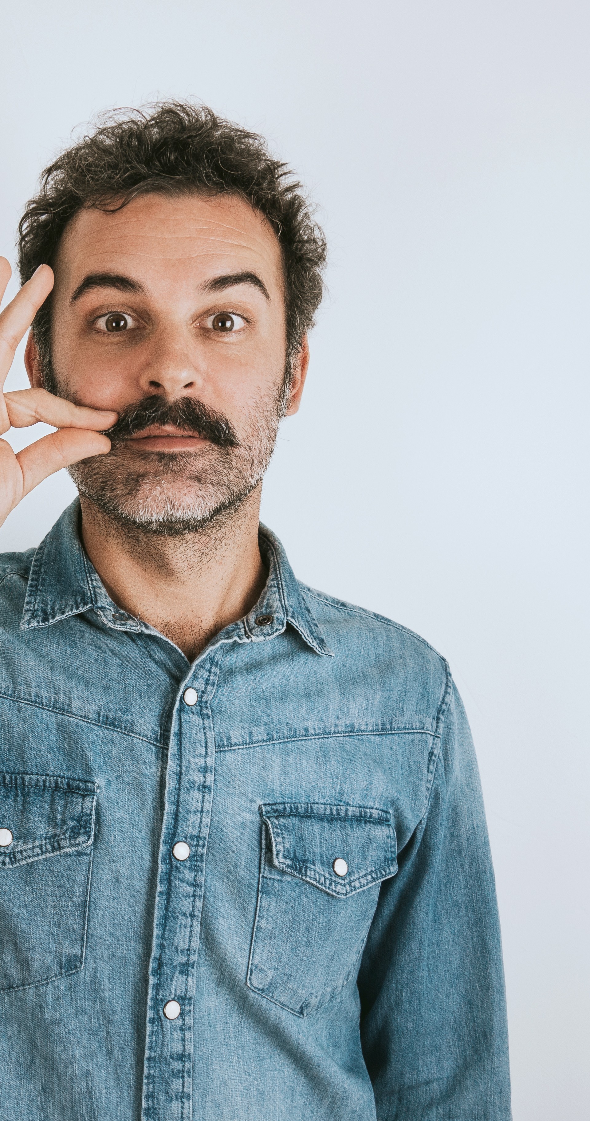 Počelo kao šala uz pivo: Kako je Movember postao pokret koji spašava milijune života