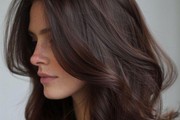 Bogata, topla i jako trendi: Čokoladno smeđa nijansa najpopularnija je jesenska boja kose