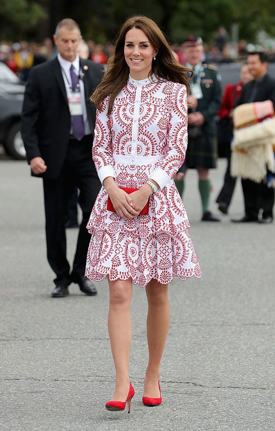 Kate Middleton voli motive hrvatskih nošnji?