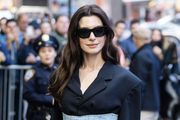 Anne Hathaway u New Yorku predstavila novi stil korzeta kakav još nismo vidjeli