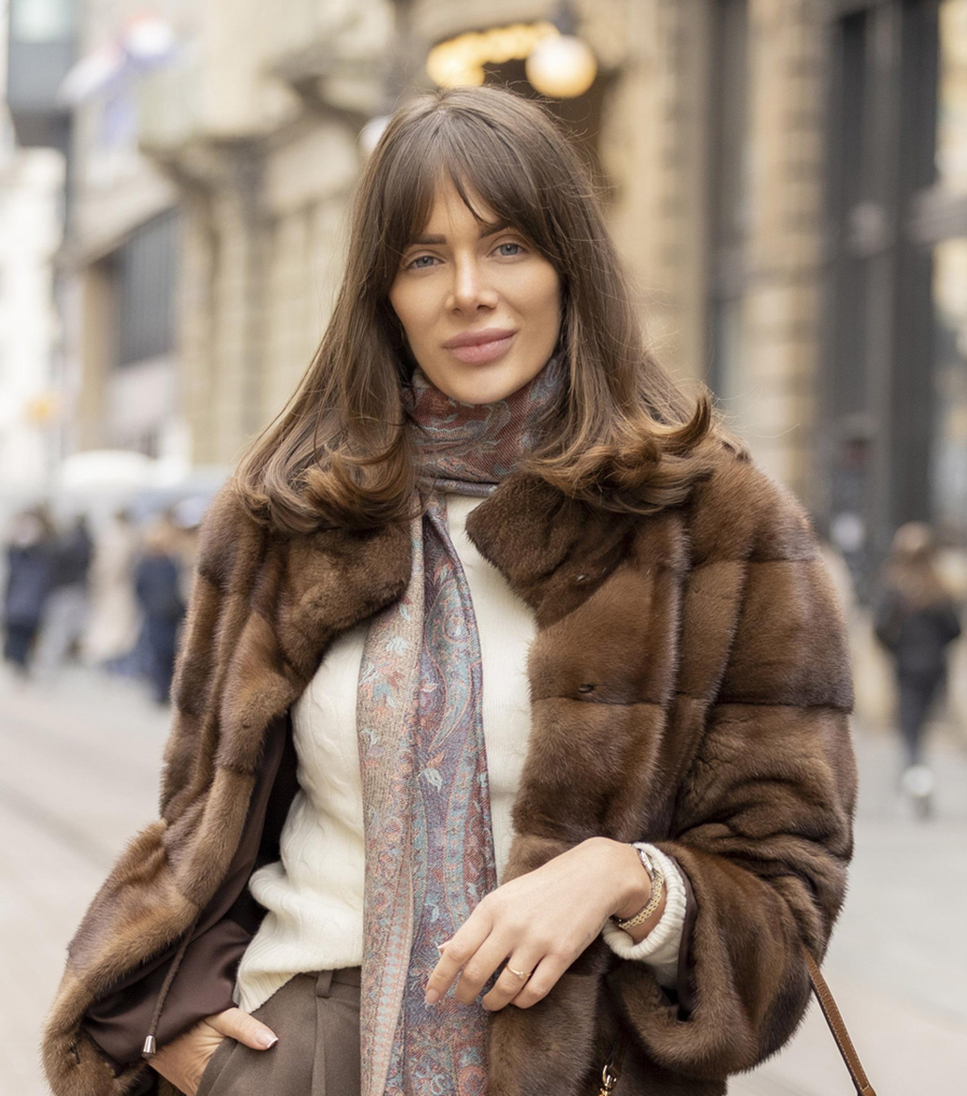 Krznene bunde hit su i ove zime, a simpatična Matea nosi efektan model s vintage prizvukom