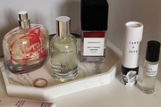 5 parfemskih trendova koji će biti popularni u 2023., zahvaljujući TikToku