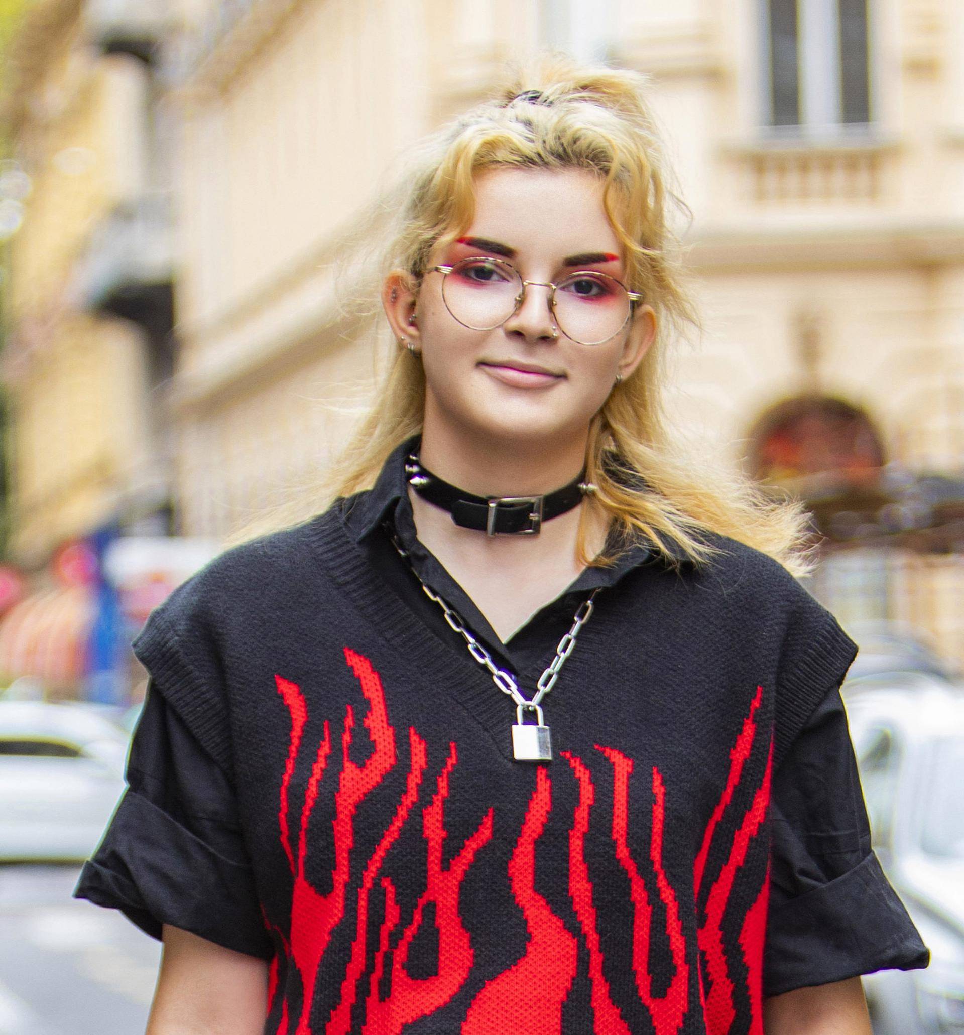 Ona je totalno svoja! Na zagrebačkoj špici dugo nismo vidjeli ovako otkačen i cool stajling
