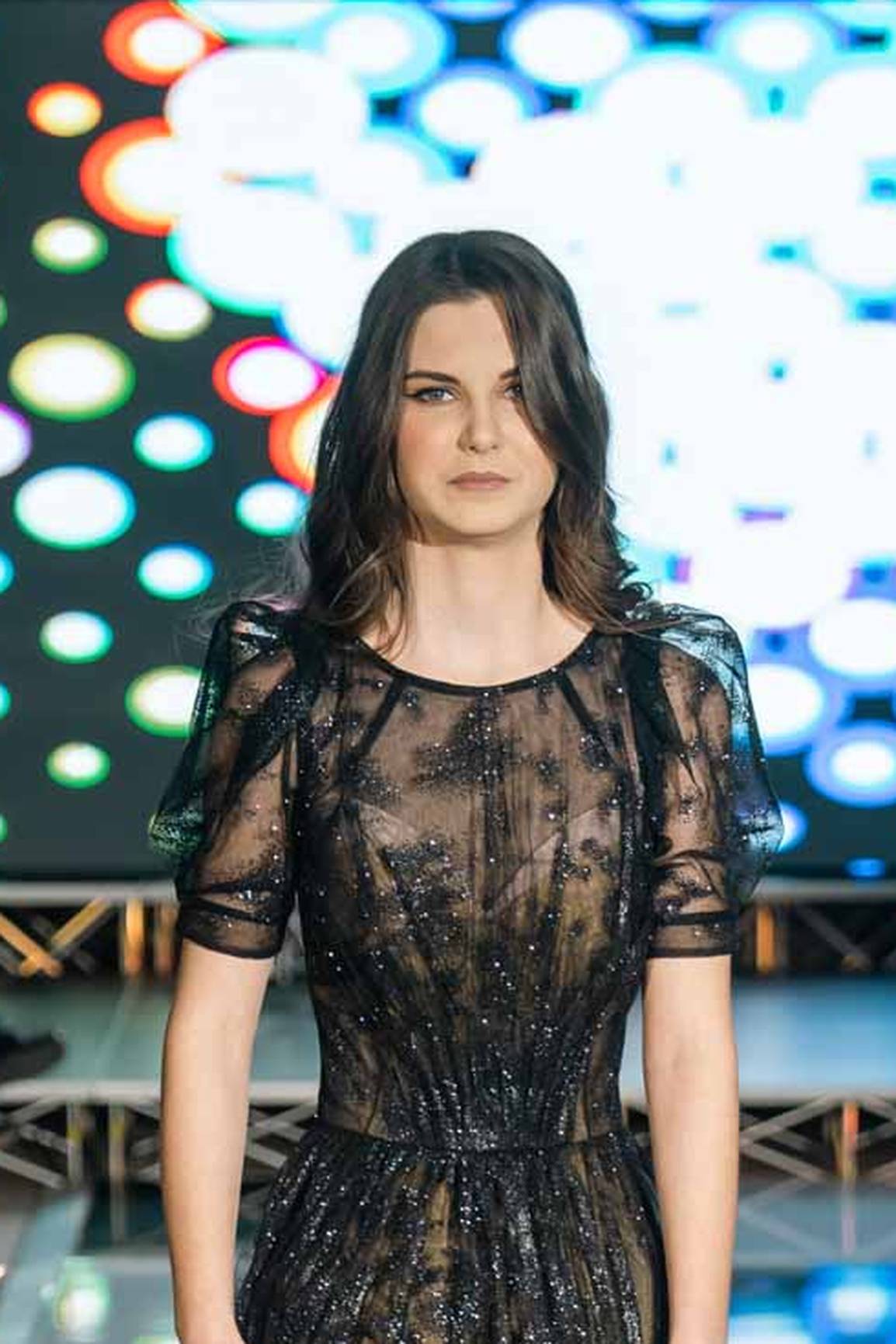 Matija Vuica i Aleksandra Dojčinović darovale haljine za posebnu reviju maturanata bez odgovarajuće roditeljske skrbi