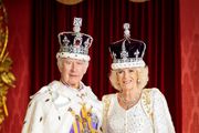 Objavljeni novi portreti kralja Charlesa i kraljice Camille u raskošnim krunidbenim kombinacijama