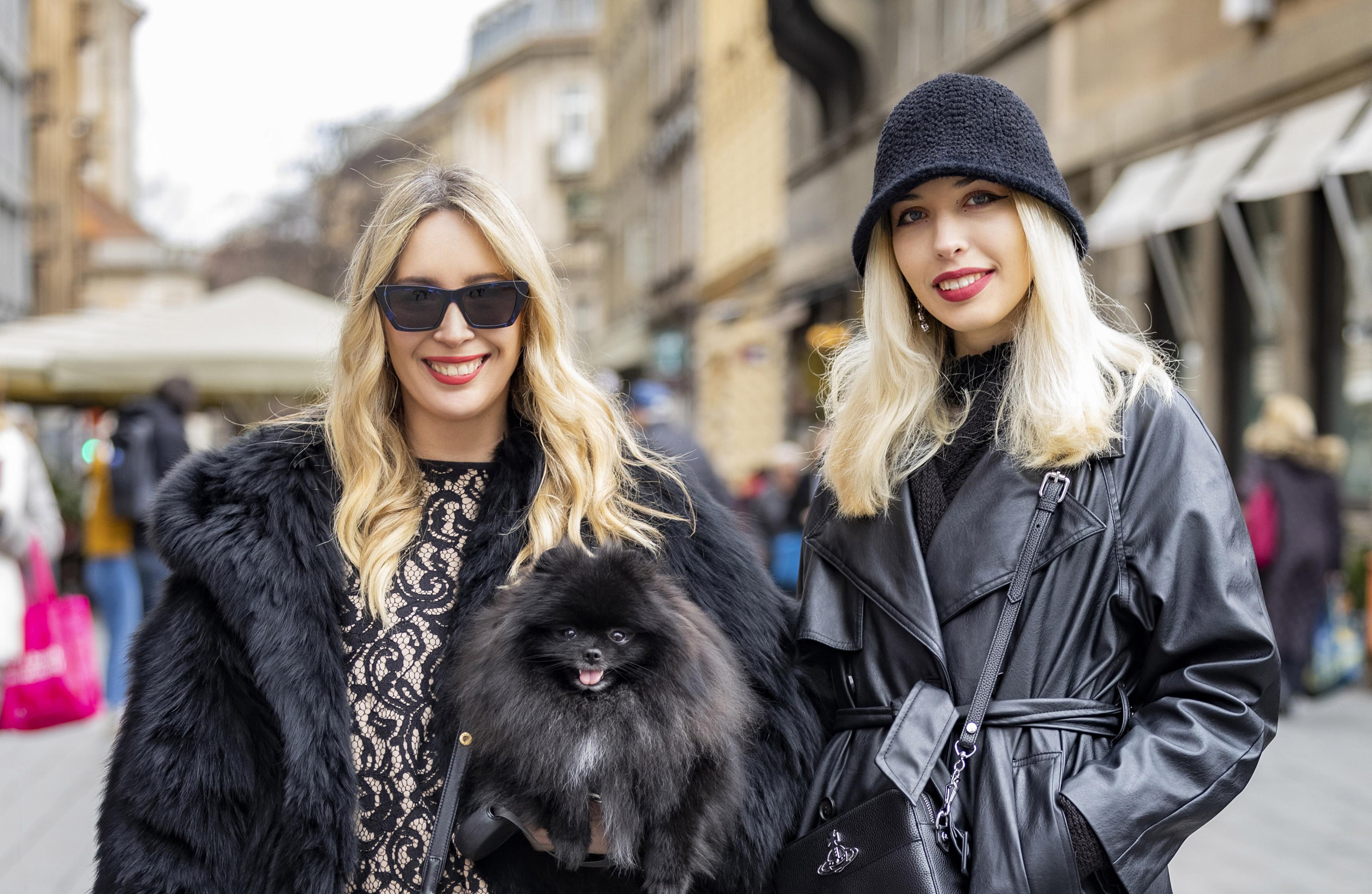 Majka i kći izgledaju poput sestara: Upečatljivim kombinacijama 'pomele' su zagrebačku špicu